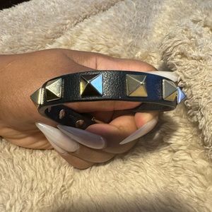 [AUTHENTIC]  Valentino Garavani Rockstud Leather Bracelet - Black